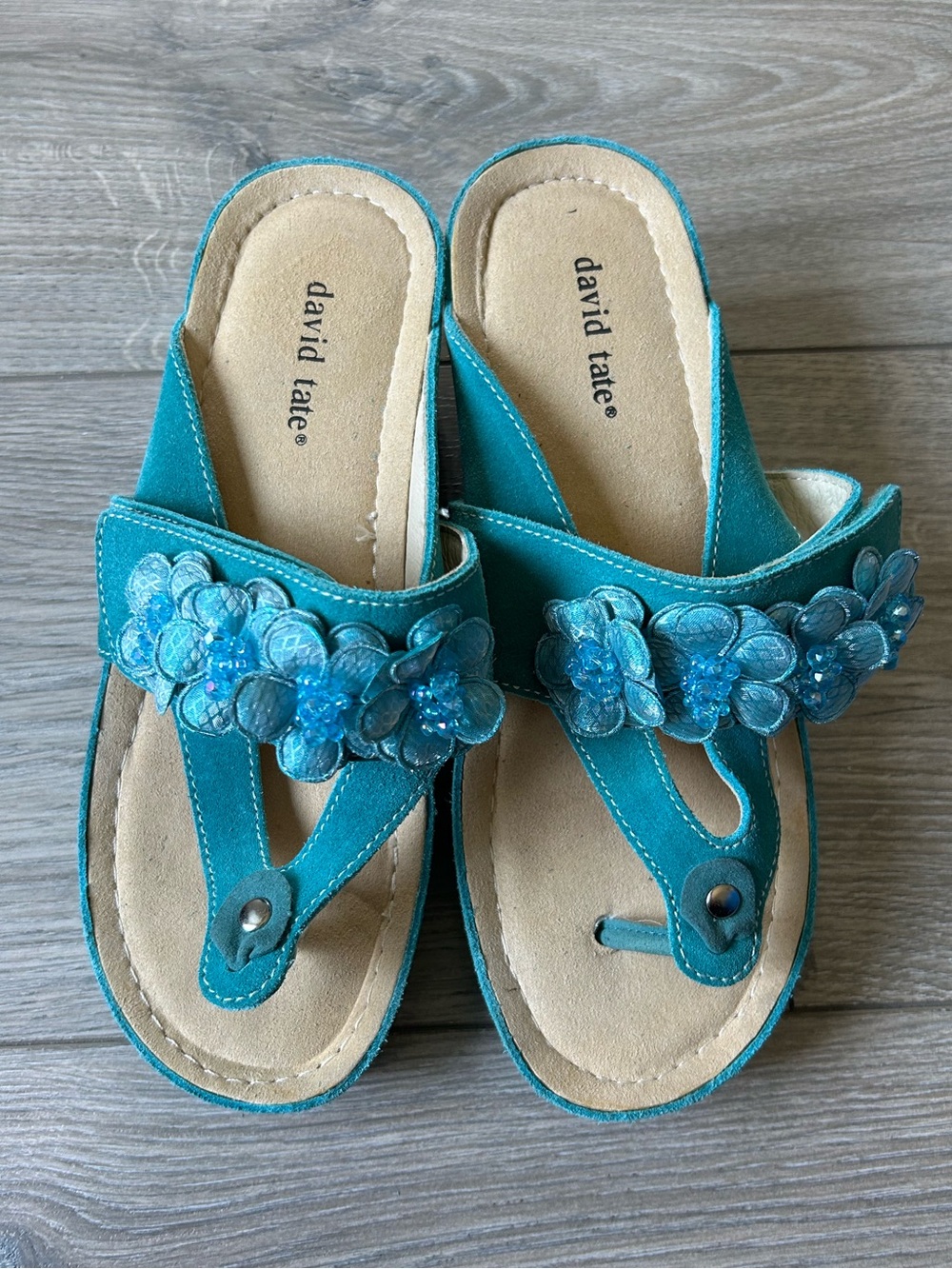 David Tate Turquoise Blue Suede Platform Wedge Floral Thong Sandals Size 7.5 W